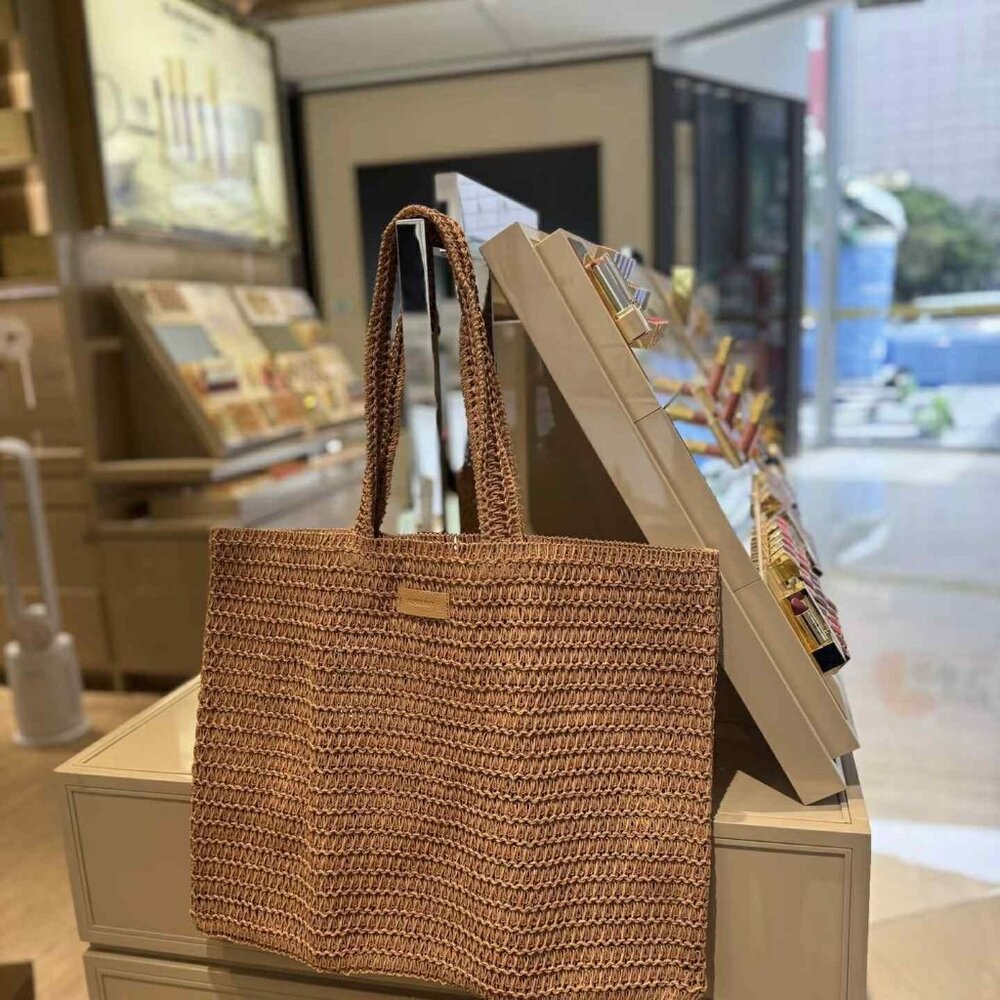 GWP BURBERRY RAFFIA TOTE BAG BROWN